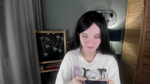 madelaines online show from November 19, 9:42 am