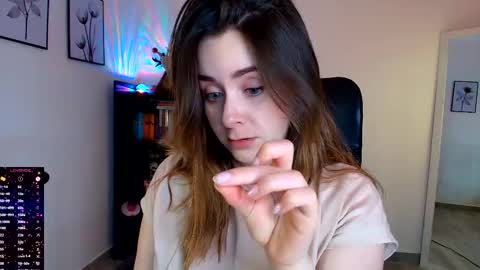 madelamee online show from November 28, 2:14 am