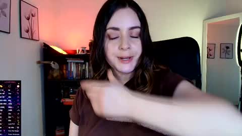 madelamee online show from April 15, 7:58 pm