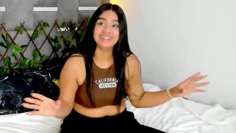 madelinesquit online show from February 9, 11:56 am