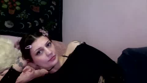 madeline online show from February 14, 5:31 am