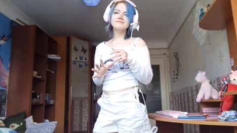 Alice Kaneki online show from February 3, 6:40 am