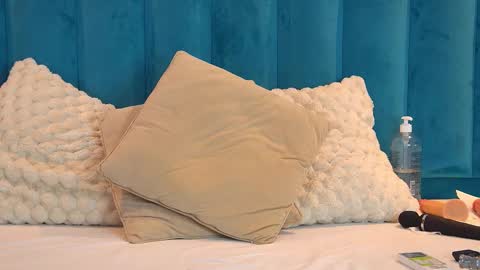 MadisonKroft online show from October 13, 6:05 am