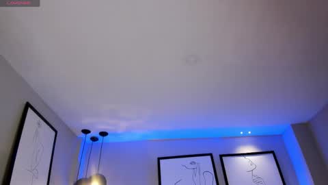 Maddi Collins online show from April 23, 8:11 pm