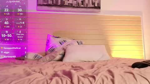    online show from December 21, 10:03 pm