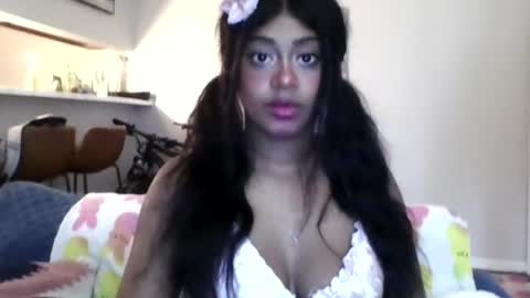madluvvtho online show from July 8, 3:03 pm