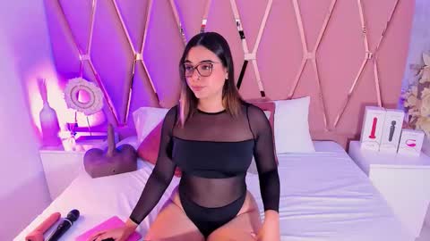 Mady James online show from December 22, 1:47 pm