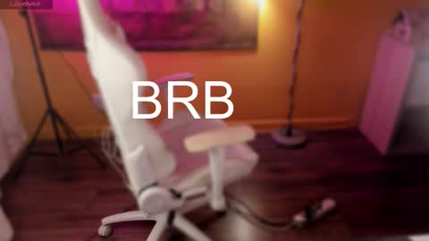 Maevee online show from October 28, 9:37 am