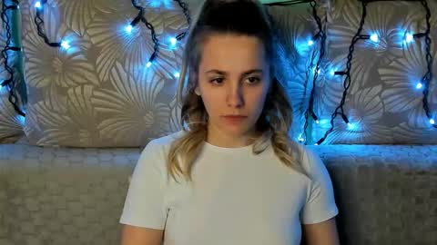 Maggie online show from March 8, 2:04 am