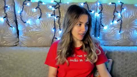 Maggie online show from December 20, 4:38 am