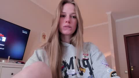 Alice  online show from February 8, 10:52 am