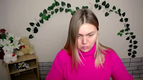 magic_katarina_ online show from December 3, 8:25 am