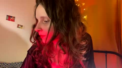 Mikky or Moon online show from February 1, 7:23 pm