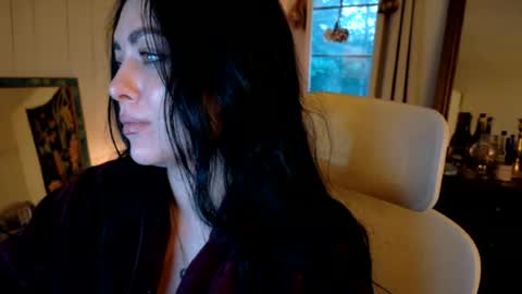Magnolia Maggie Maggie Jane  online show from June 18, 1:16 pm