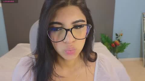 Maiaa Ruiz  online show from September 8, 2:38 pm