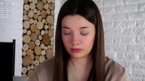 Lucy online show from October 15, 1:52 am