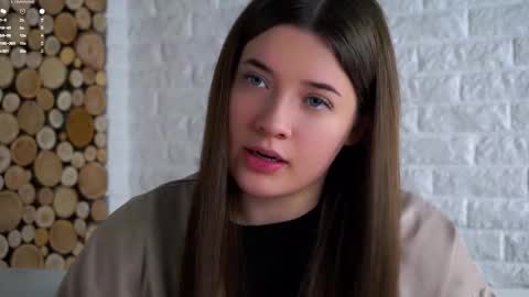 Lucy online show from February 25, 2:21 am