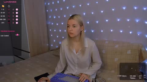 Your kitty online show from March 1, 2:59 am