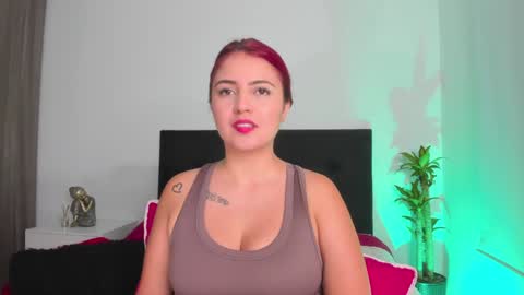 Mailyn online show from December 13, 2:43 am