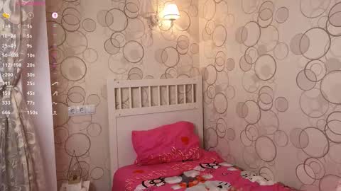 Maisie online show from October 16, 6:10 pm