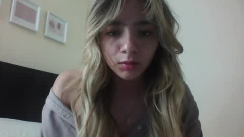 majo_gomezz online show from March 7, 11:56 pm