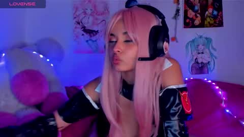 Maki Sins online show from October 19, 7:32 am