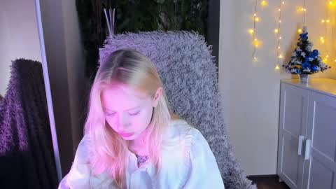 Malena online show from December 27, 10:12 am