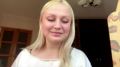 Mel online show from May 18, 2:34 pm