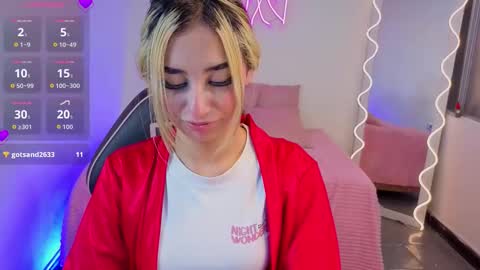 Malory  online show from October 3, 7:52 pm