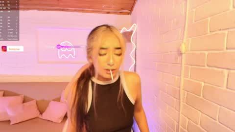 Malory  online show from February 23, 6:40 pm