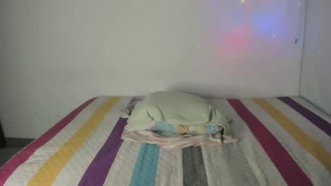 instagram  nueela   online show from September 28, 10:59 pm