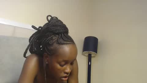 mamaa online show from March 4, 12:29 am