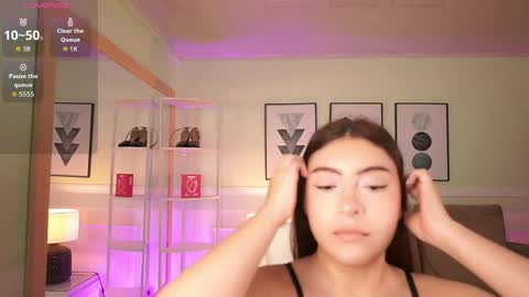 Mandy Collins online show from April 13, 11:33 am