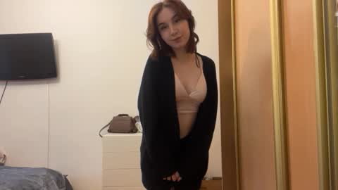 Mia online show from January 7, 6:17 am