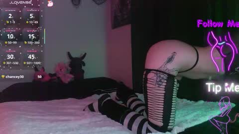 manicpixieslutt online show from February 20, 3:49 am