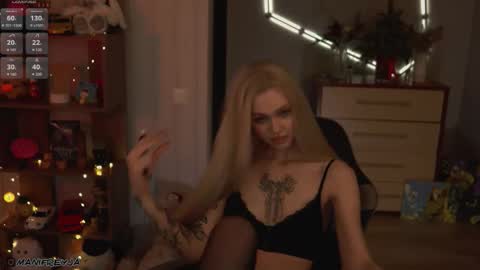 Amelie online show from February 8, 11:51 pm