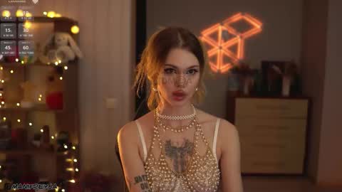 Amelie online show from October 26, 3:24 am