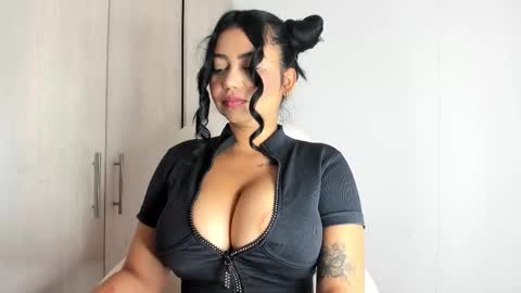 MANUELA online show from November 6, 2:56 pm