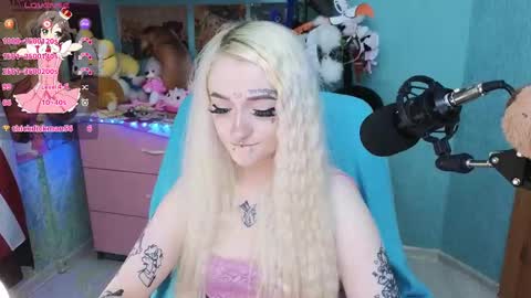 Manuela online show from March 10, 8:12 pm