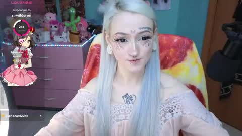 Manuela online show from April 16, 9:14 pm