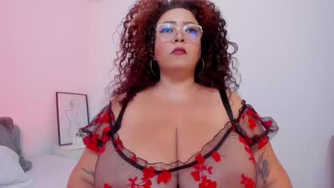 Mrs. Sweet online show from October 2, 1:10 am