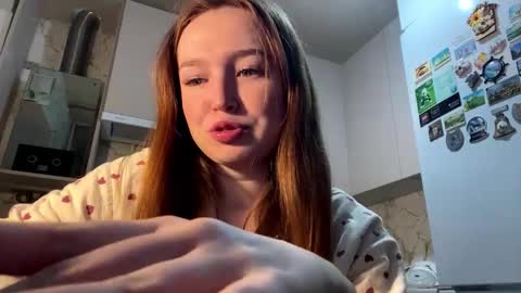 Chloe online show from March 2, 2:13 pm