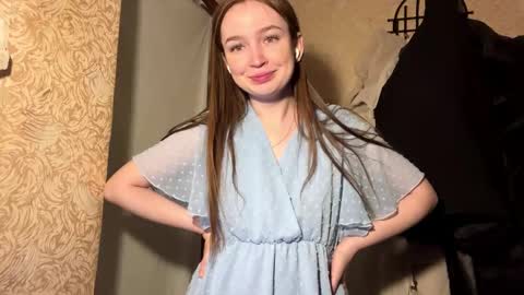 Chloe online show from March 14, 5:14 pm