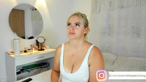 mariadanielasanchez online show from September 29, 1:32 am