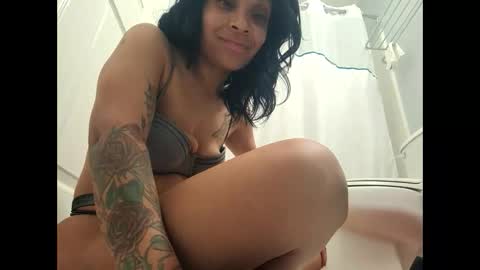 Mariah online show from March 25, 5:11 am