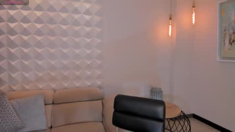 MARIA HERRERA  online show from October 12, 8:00 pm