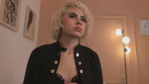 Marian online show from February 16, 7:03 pm