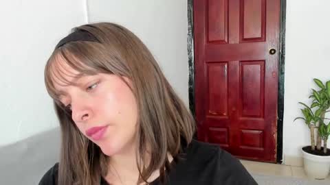 Mariana online show from May 7, 4:00 pm