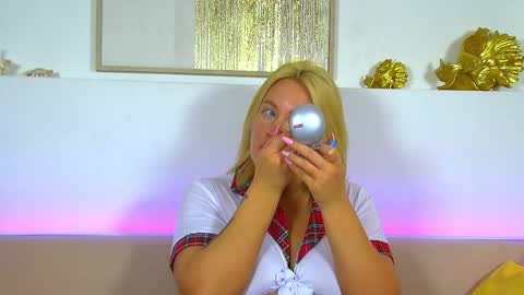 Maria online show from February 7, 6:45 pm