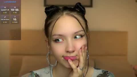 Rachel online show from November 18, 9:49 pm